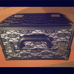 Caboodles make up case